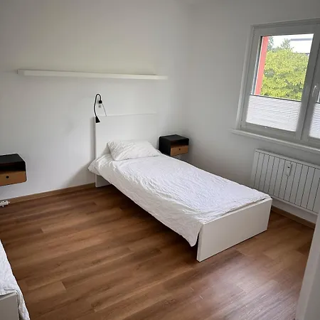 Schoene Mit Parkplatz & See- Und Waldnaehe * Wolfsburg